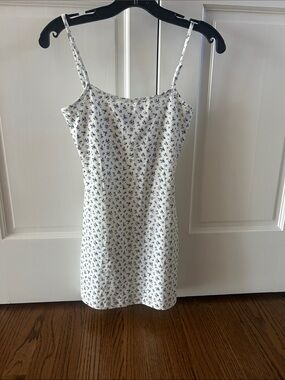 White Floral Spaghetti-Strap Slip Dress edikted size small